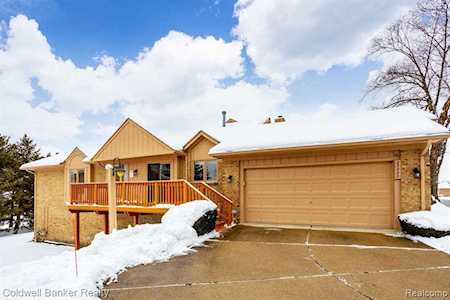 22220 River Pines Dr #59 Farmington Hills, MI 48335