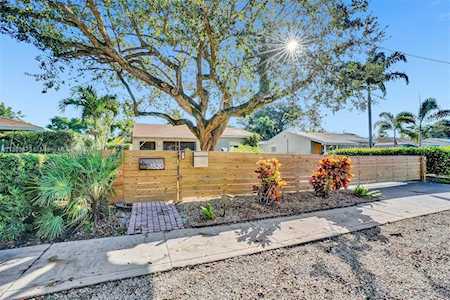 1520 NW 3rd Ave Fort Lauderdale, FL 33311