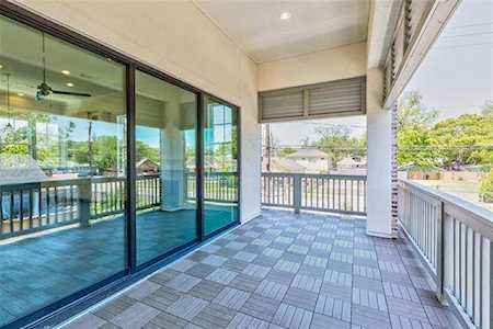 14942 Oak Street Addison, TX 75001