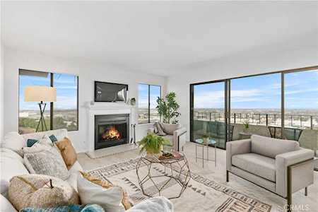 2600 E Panorama Dr #303 Signal Hill, CA 90755