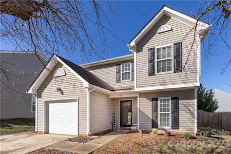 9207 Atlas Cedar Dr Charlotte, NC 28215
