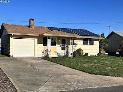 1529 Newport WAY Woodburn, OR 97071