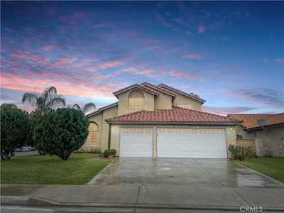 15645 Isleta Ln Moreno Valley, CA 92551