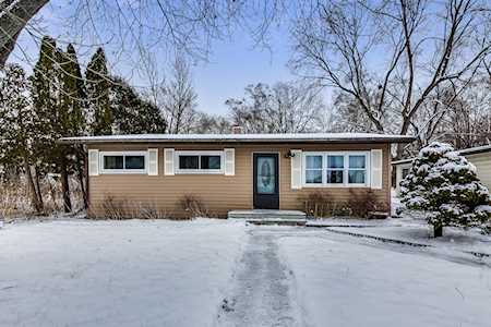 2612 Forestwood Dr Mchenry, IL 60051