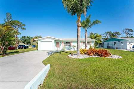 884 Stewart St Englewood, FL 34223