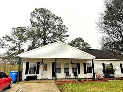 4302 Towanda Rd Chesapeake, VA 23325