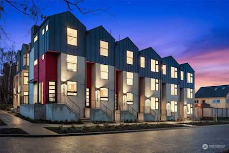 5622 9th Ave NW Seattle, WA 98107