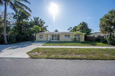 622 Snowden Drive Lake Worth Beach, FL 33461