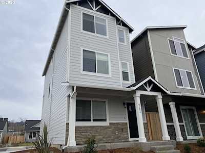 4302 E Willakenzie ST Newberg, OR 97132