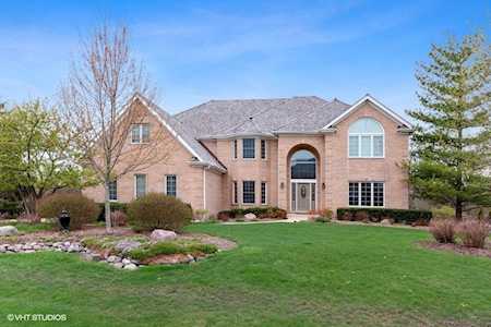 6 Piermont Dr North Barrington, IL 60010