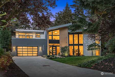 7560 86th Ave SE Mercer Island, WA 98040