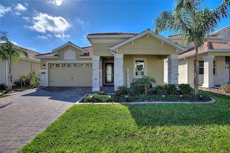 8966 Fluffy Lie Ct Champions Gate, FL 33896