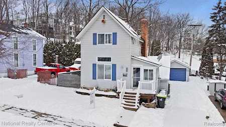 112 Walnut St Northville, MI 48167