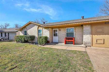 734 Upland Lane Duncanville, TX 75116