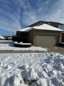 33837 W Michigamme Dr Chesterfield, MI 48047