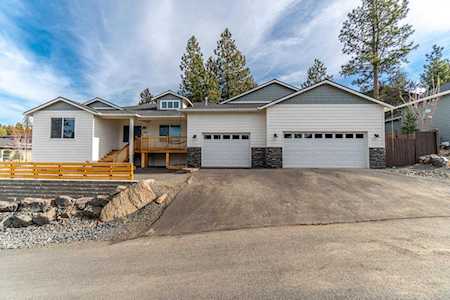 2929 NW Chardonnay Ln Bend, OR 97703