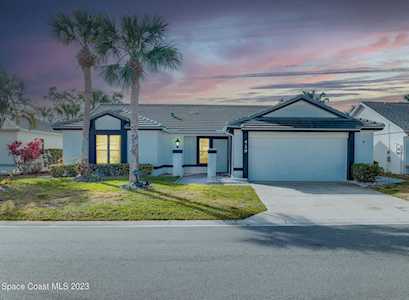 429 Maple Bluff Circle Melbourne, FL 32940