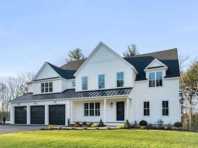 5 Lorenzo Dr Southborough, MA 01772
