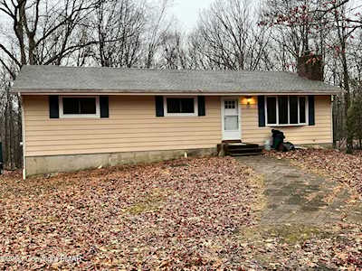 260 Middle Rd Tannersville, PA 18372