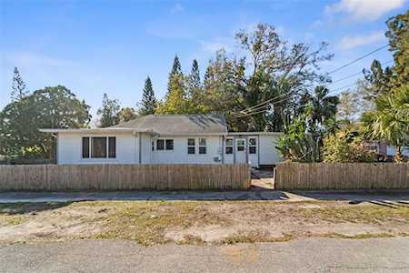 5870 72nd Ave N Pinellas Park, FL 33781