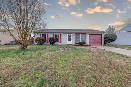 1520 Peabody Dr Hampton, VA 23666