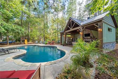 4498 Rustling Woods Dr Denver, NC 28037