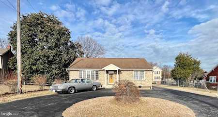 212 6th Ave NE Glen Burnie, MD 21060