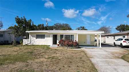 12212 105th St Largo, FL 33773