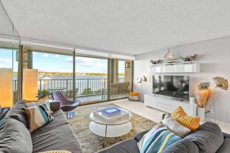 130 Lakeshore Drive #422 North Palm Beach, FL 33408