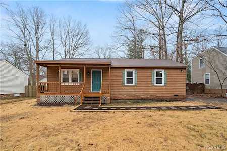 6006 Sara Kay Dr North Chesterfield, VA 23237