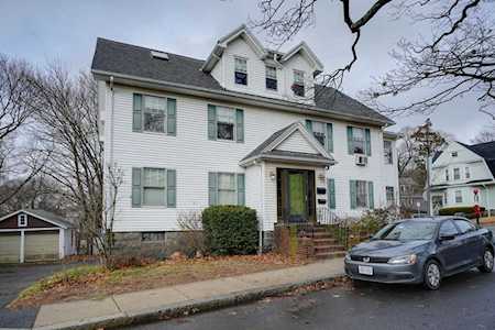 21 Bourne St #2 Boston, MA 02130