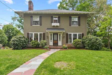 35 Woodcliff Rd Newton, MA 02461