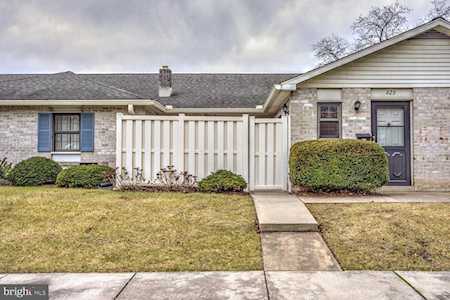 329 Valleybrook Dr Lancaster, PA 17601