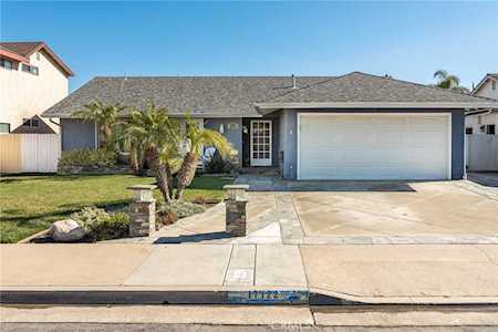 17122 Berlin Ln Huntington Beach, CA 92649
