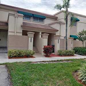 6528 Via Regina Boca Raton, FL 33433