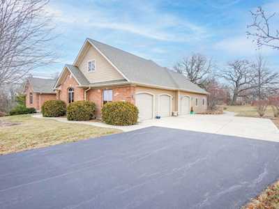 9198 Chatham Place Newark, IL 60541
