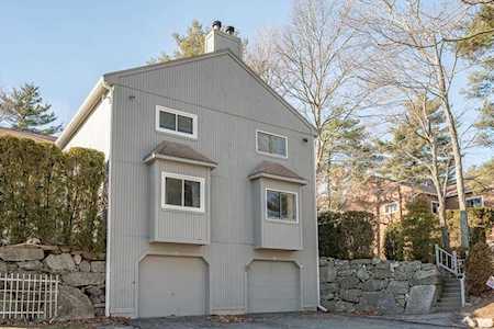 4 Gentry Lane #4 Uxbridge, MA 01569