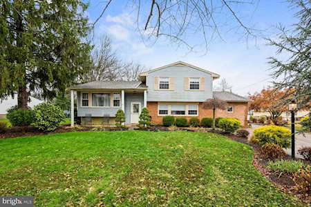 16 Stevens Dr Delran, NJ 08075