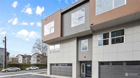 6712 NE 185th St #3 Kenmore, WA 98028