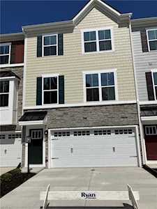 1743 Ark Royal Rd Chesapeake, VA 23323