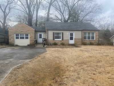 609 Cedar Ln Tullahoma, TN 37388