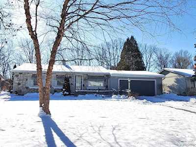 6365 Springdale Blvd Grand Blanc Twp, MI 48439