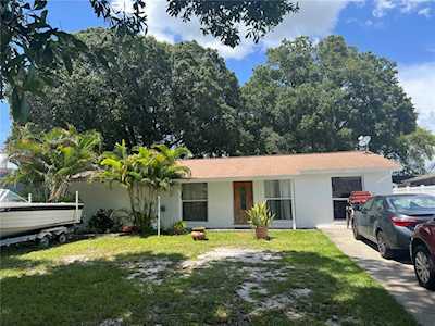 8249 Donaldson Dr Tampa, FL 33615