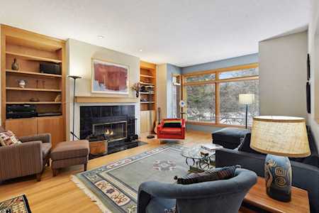 128 Bank Street SE Minneapolis, MN 55414