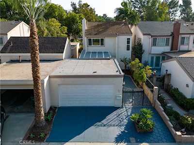 56 Willow Tree Ln Irvine, CA 92612