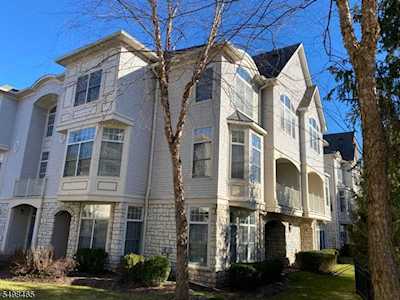 717 Regal Blvd Livingston Twp., NJ 07039