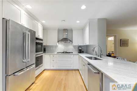 14 Tiffany Drive Edison, NJ 08820