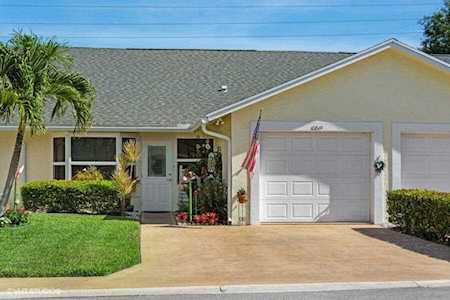 10849 SE Sea Pines Circle Hobe Sound, FL 33455