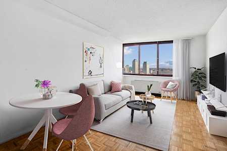 4-74 48th Ave #32-G Long Island City, NY 11109