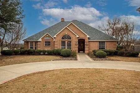 3300 Sunset Lane Dalworthington Gardens, TX 76016